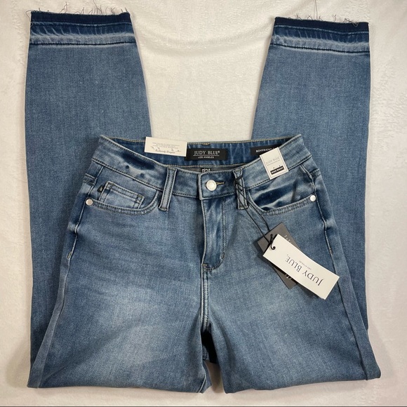 NWT Judy Blue Therma Denim Boyfriend Fit High Waist Medium Wash Jeans Size 0 - Picture 3 of 16